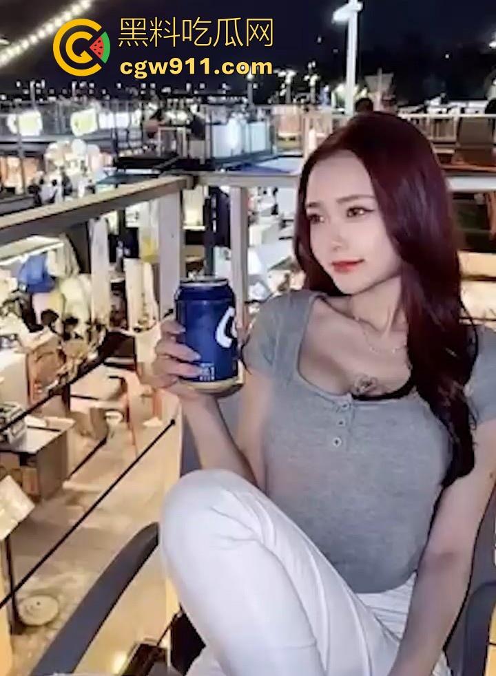 大神约炮极品女神【包子】性爱视频流出,蜂腰翘臀勾魂摄魄,乳浪翻涌如海啸,高潮时弓腰痉挛,令人血脉喷张!-5