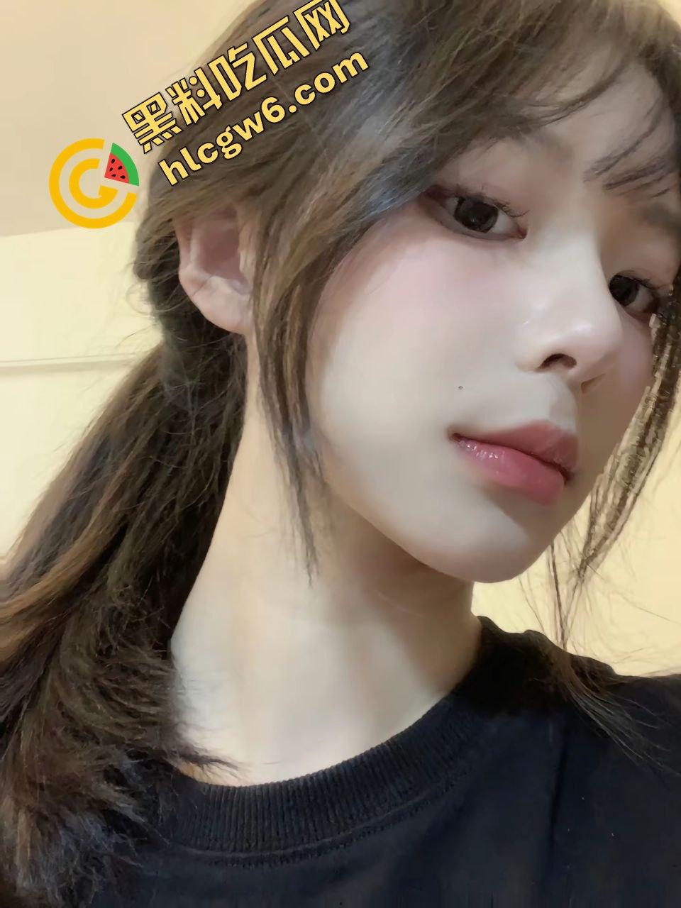 江西软件大专羽毛球马尾少女『张婷玉』蒙眼吃鸡上位摇曳 反差淫荡骚母狗!原创独家曝光!-6