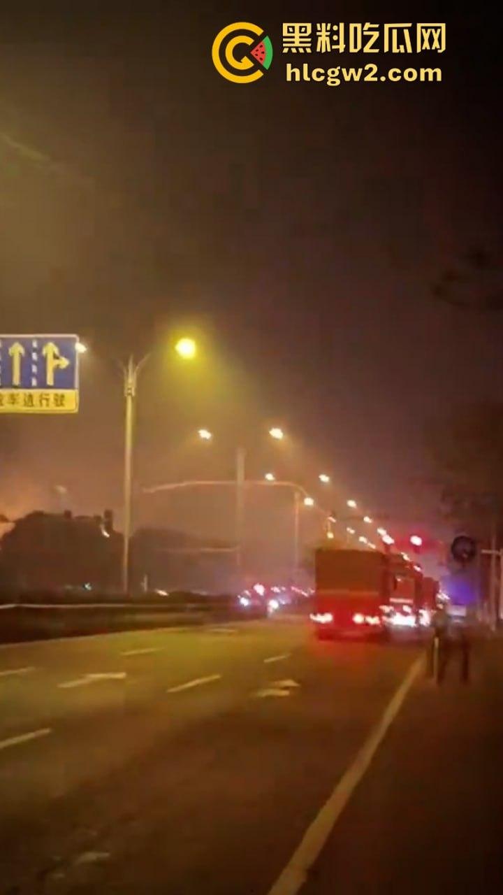 本不富裕的京东雪上加霜!江苏无锡京东自营仓突然失火被烧毁 双11快递滞发 损失惨重-1