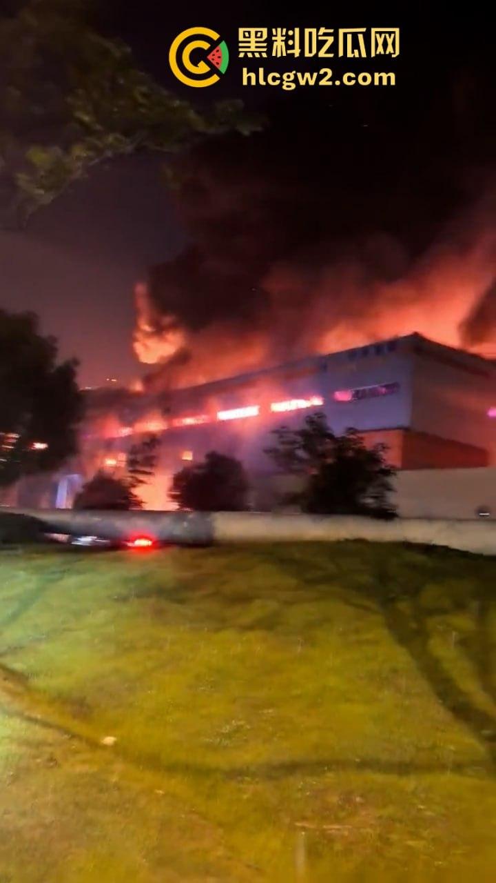 本不富裕的京东雪上加霜!江苏无锡京东自营仓突然失火被烧毁 双11快递滞发 损失惨重-7