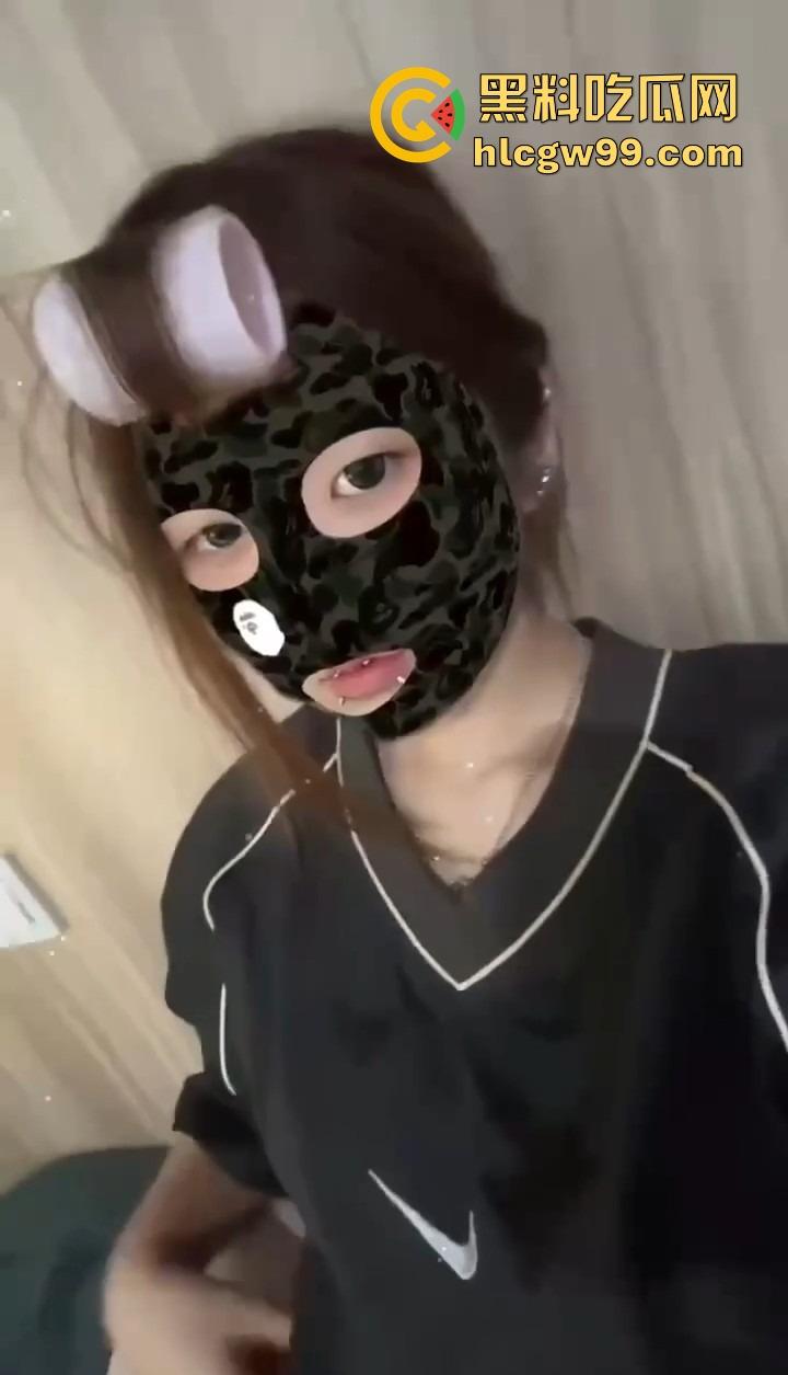 10后狠人【饶智铭】毛都没长齐就带女人回女友家日逼,恋爱期间吃软饭刷信用卡,被锤出轨还让炮友吃避孕药!-8