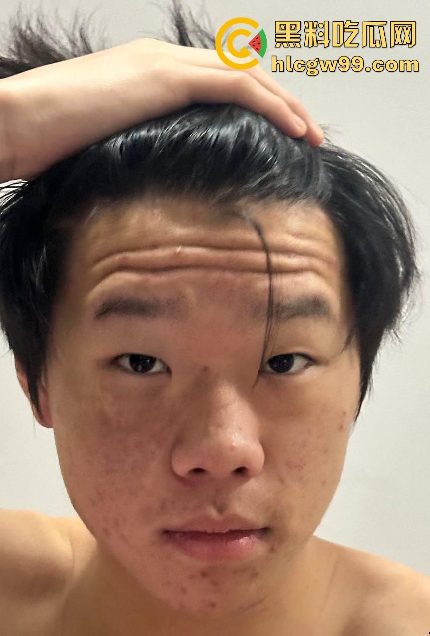 10后狠人【饶智铭】毛都没长齐就带女人回女友家日逼,恋爱期间吃软饭刷信用卡,被锤出轨还让炮友吃避孕药!-14