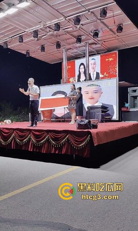 天下之大无奇不有啊!山西晋中抖音【果任儿】婆家人不给见孩子喝农药去世 丧礼办阴婚!-5