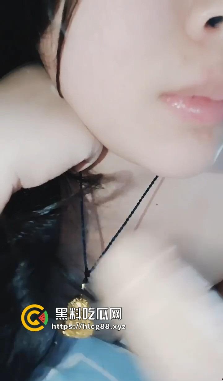 江苏无锡大奶骚妹『热欲』抖音连麦开撸,礼物一刷小粉逼随便看,急找长期鸡巴包养!-12