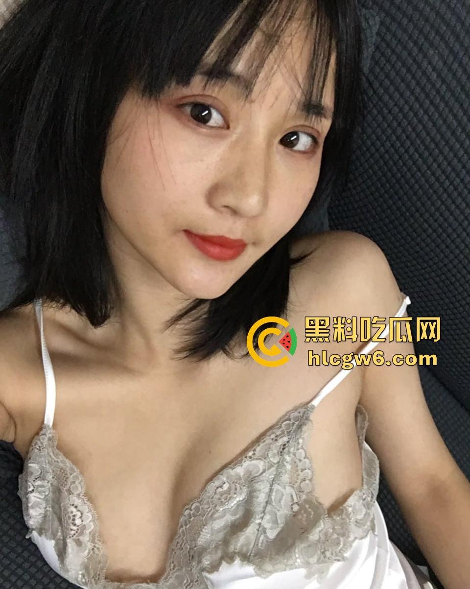 广东医科大学高颜值学妹【廖茵】跟男友裸聊性爱视频来袭，大胆的展示引以为傲的身材。-1