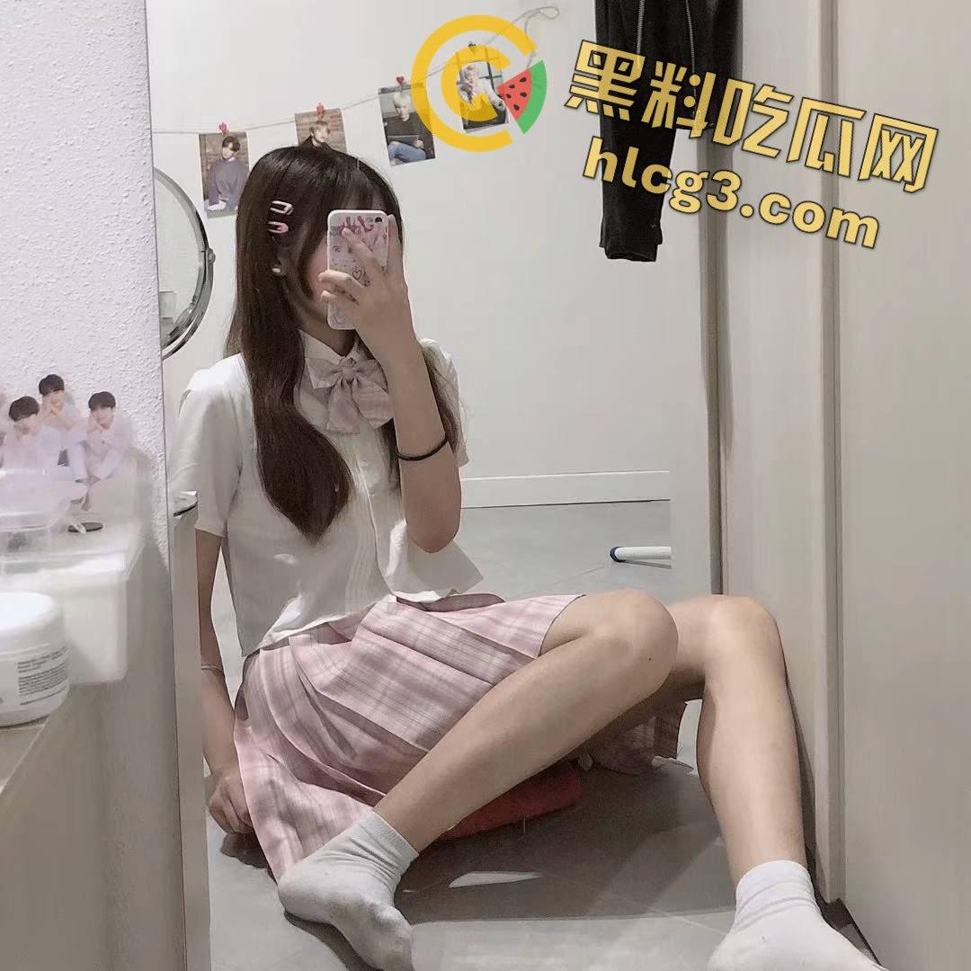 博洛尼亚大学高颜值留学生『阮如意』回国被迷奸,玩具塞逼的羞耻丑闻曝光-5