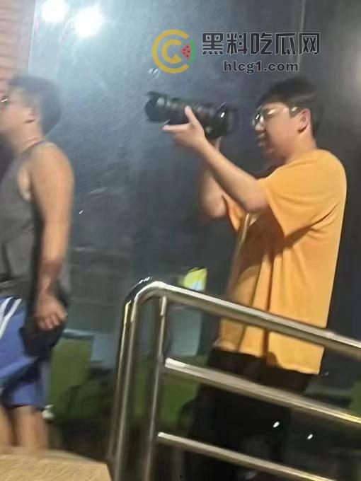 四川传媒学院情侣教室激情做爱，吃瓜群众围观拍摄，技院之名再添猛料！-2