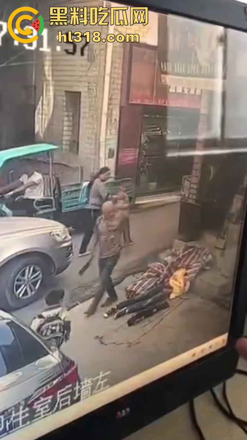 郑州男子持菜刀,砍杀奸夫淫妇,妻子出轨被老公发现,拿菜刀当场砍死奸夫,再追妻子狂砍!-8