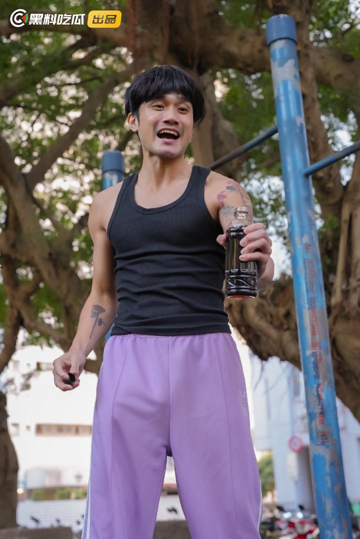 黑料吃瓜网出品-《江南第一小屌童锦程798&吴柳芳之花小龙&王老师爱情故事》第三集！-5