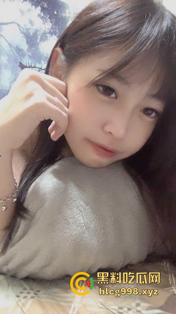 沈阳医科大学超骚大二学妹【李冬梅】全裸自慰视频外流！男友是绿毛龟，极品小姐姐就这么被共享了！-4