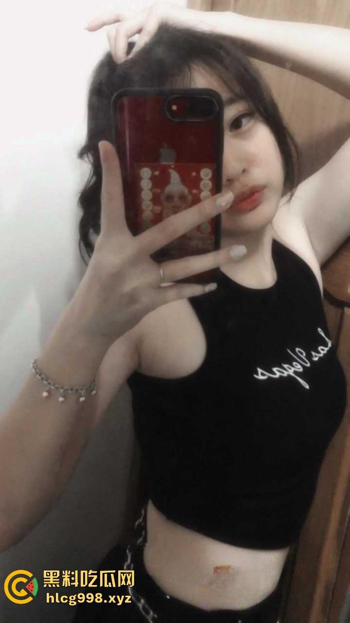 沈阳医科大学超骚大二学妹【李冬梅】全裸自慰视频外流！男友是绿毛龟，极品小姐姐就这么被共享了！-5