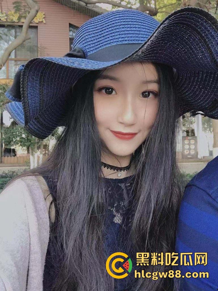 青岛少年宫老师【黄灿灿】沦为教育厅长儿子肉便器，天天被糟蹋写精厕内射，轮流被主子朋友操！-1