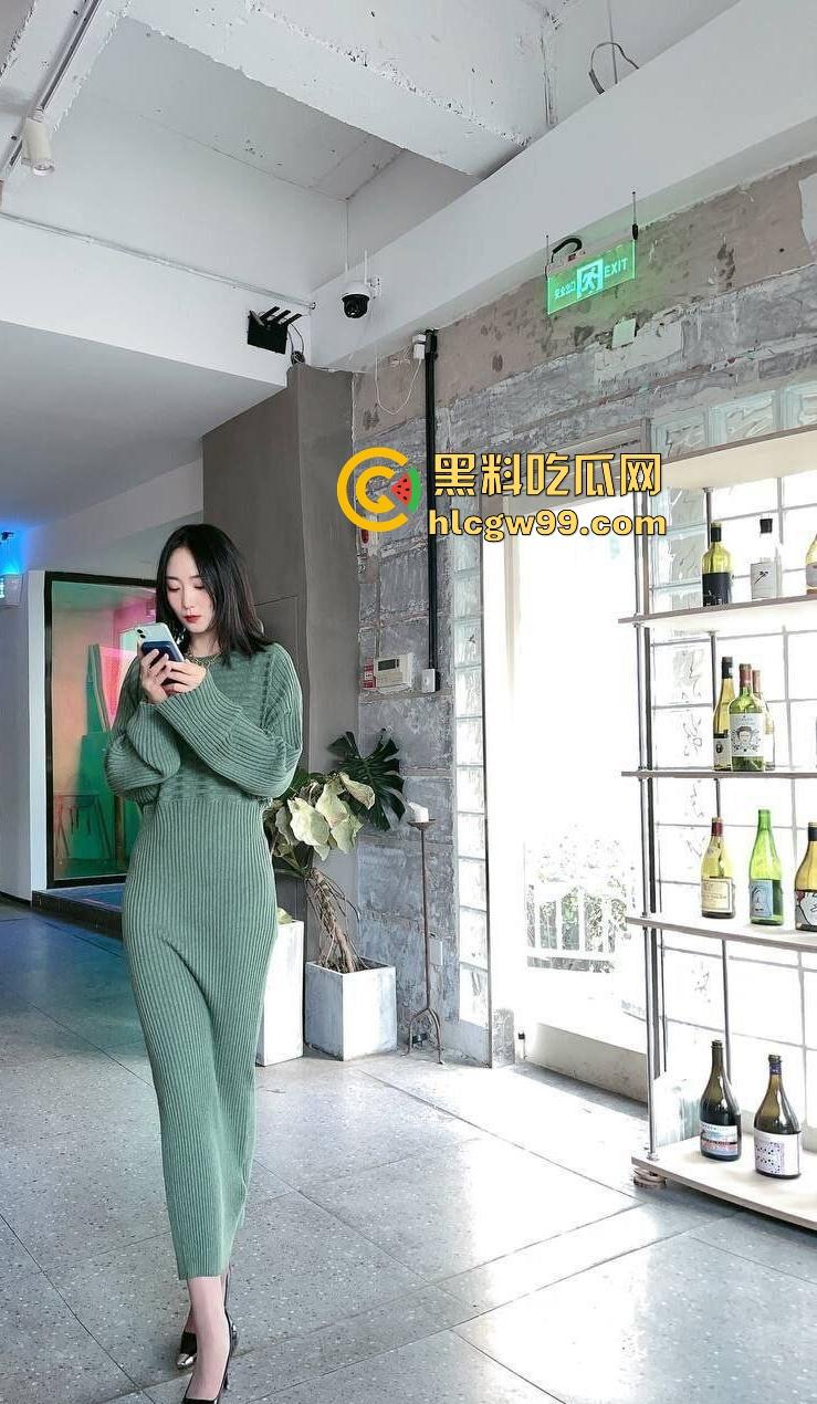 湖北大学研究生【封曦月】竟敢在私人影院强行猥亵，差点霸王硬上弓把人强奸，老板及时救场！-6