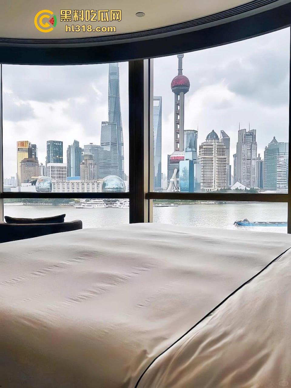 有钱人的玩物,轻轻松松一个小包拿下极品小妹,无套内射绝美小穴,又是羡慕有钱人的一天!-3