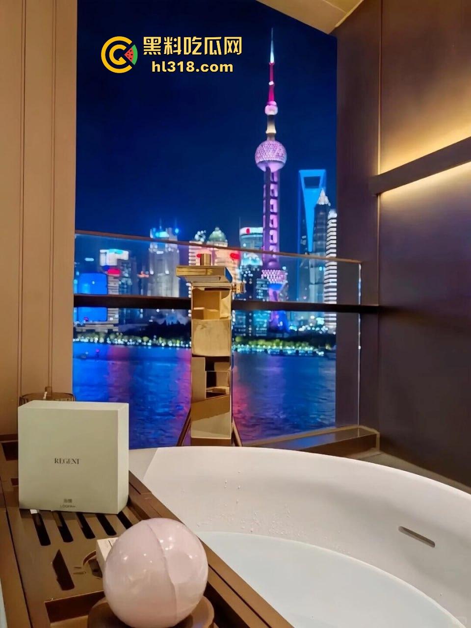 有钱人的玩物,轻轻松松一个小包拿下极品小妹,无套内射绝美小穴,又是羡慕有钱人的一天!-4