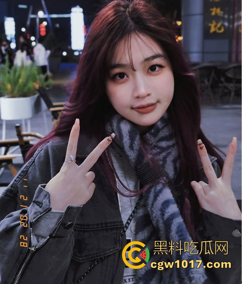 南京航空大学清纯学姐【刘希然】曾经的乖乖女如今套着项圈,骚穴被塞满精液,变成摇臀求操的小母狗!-3