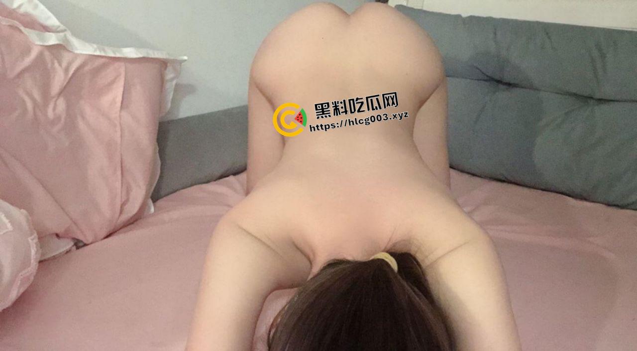 一字马反差女神【小曲奇】千元付费合集 大开双腿展示嫩穴 这样插进会更爽嘛-12