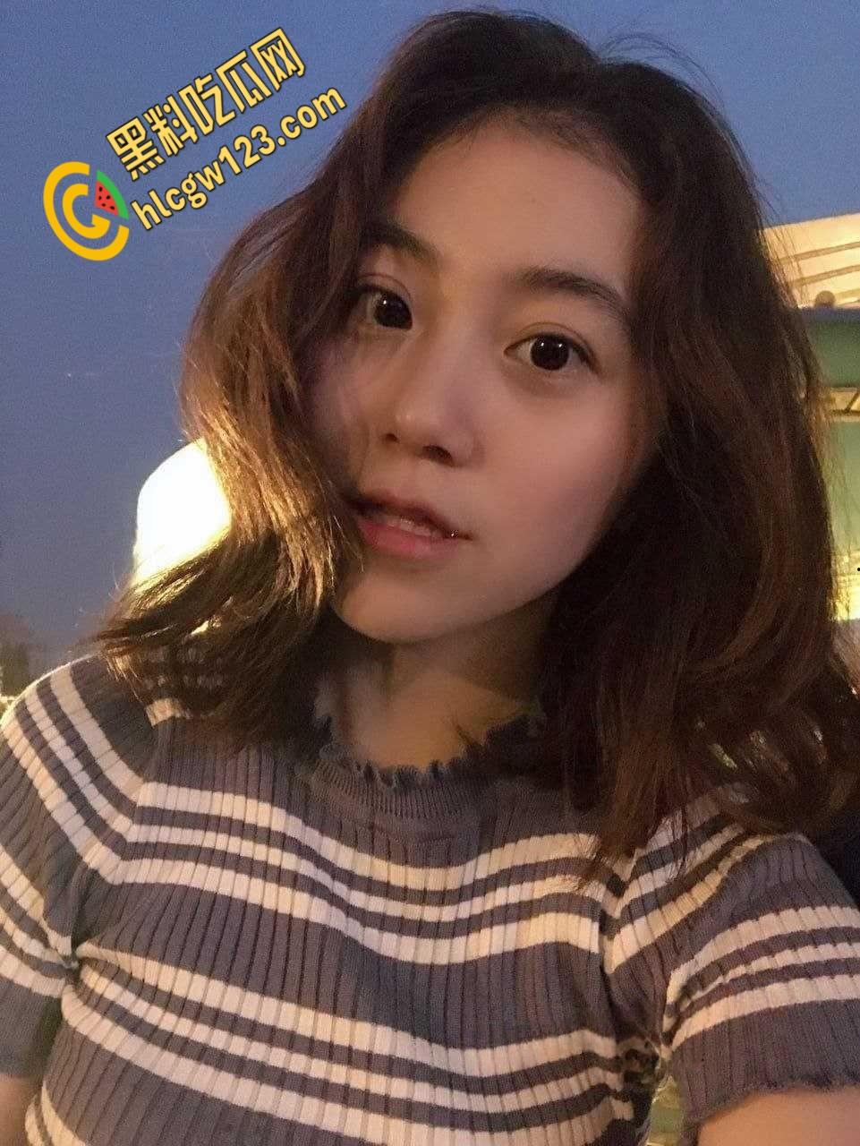 山东淄博公务员【贺欣】,眼镜人妻出轨流出,外表甜美可爱床上淫荡至极 !-1