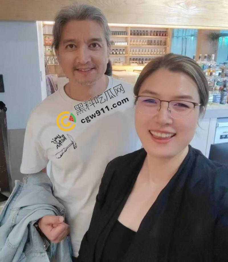 南京眼镜婊【朱长银】的诈骗帝国:勾引领导的大奶深喉吸精,靠身材换资源,骚穴裹屌无敌手-10