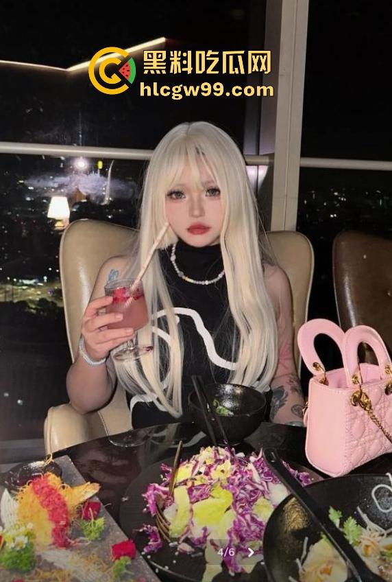 常州精神小妹【费雨心】一个月睡6个男人,做爱时让闺蜜观战,竟还强迫闺蜜睡射满精液的床遭曝光!-21