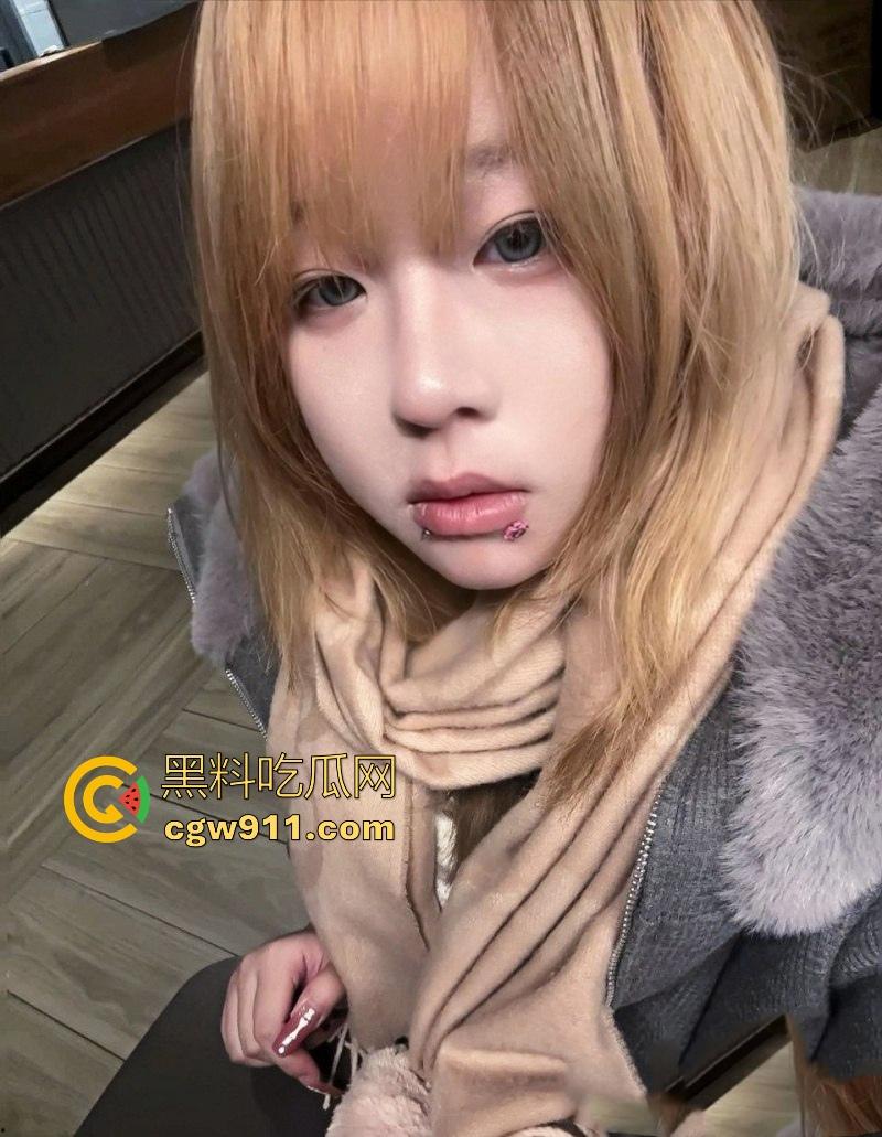 重庆巨乳bba母狗【林婉语】性爱视频泄露，火辣身材天然大奶肥臀，娴熟口技深喉吞精，天生尤物！-1