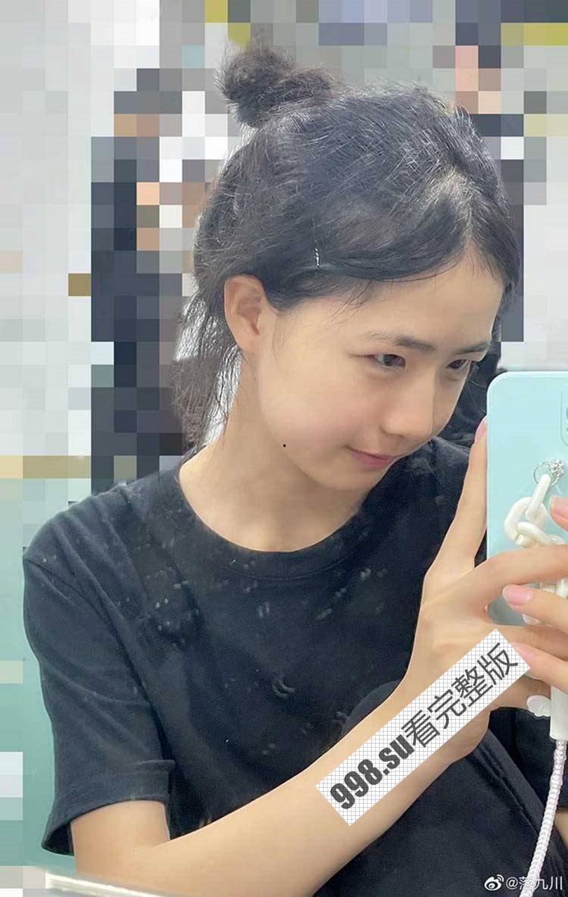 反差！18 岁女高中生 B 站百万粉丝 UP 主 落九川 私密器具视频流出-12