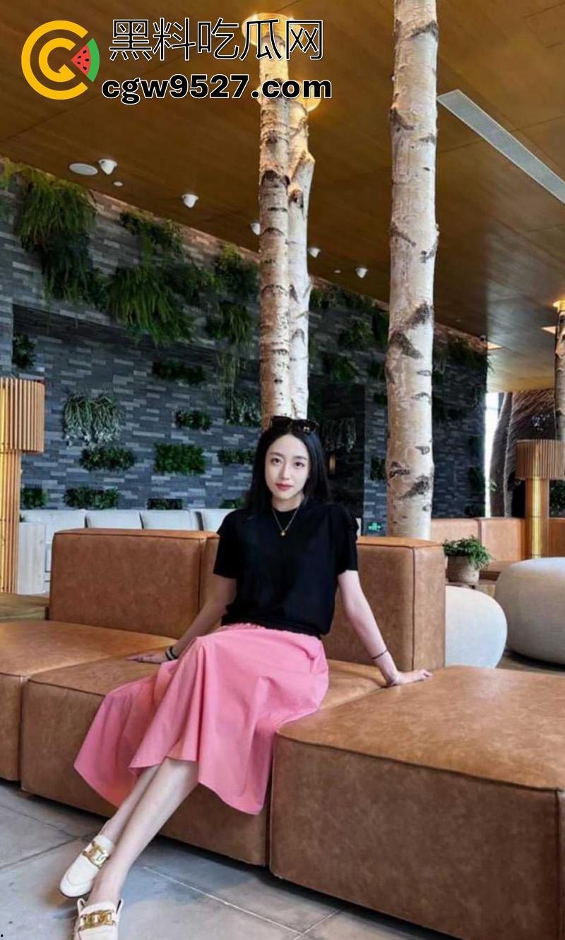 00后英语老师裸贷门事件，来自沈阳的御姐长腿女神，在山东教育机构当老师，为钱裸贷无奈肉偿抵债！-5