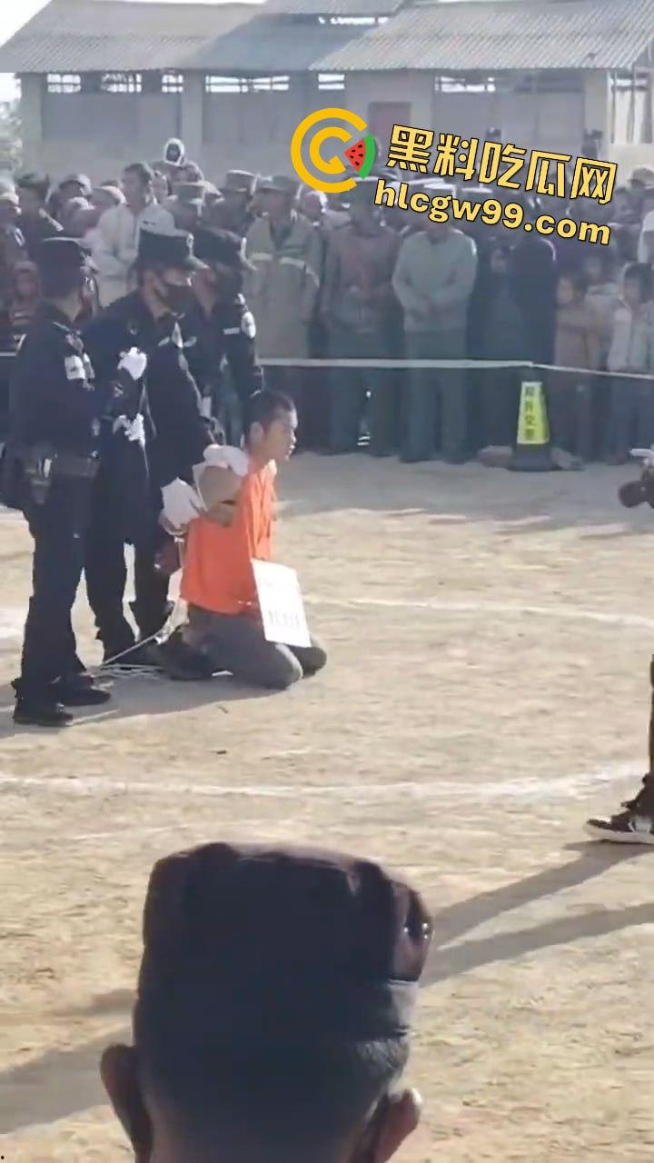 全网震惊！缅甸佤邦男子【陈尼荣】丧心病狂对生父痛下杀手，现场直击公审现场全程高能-5