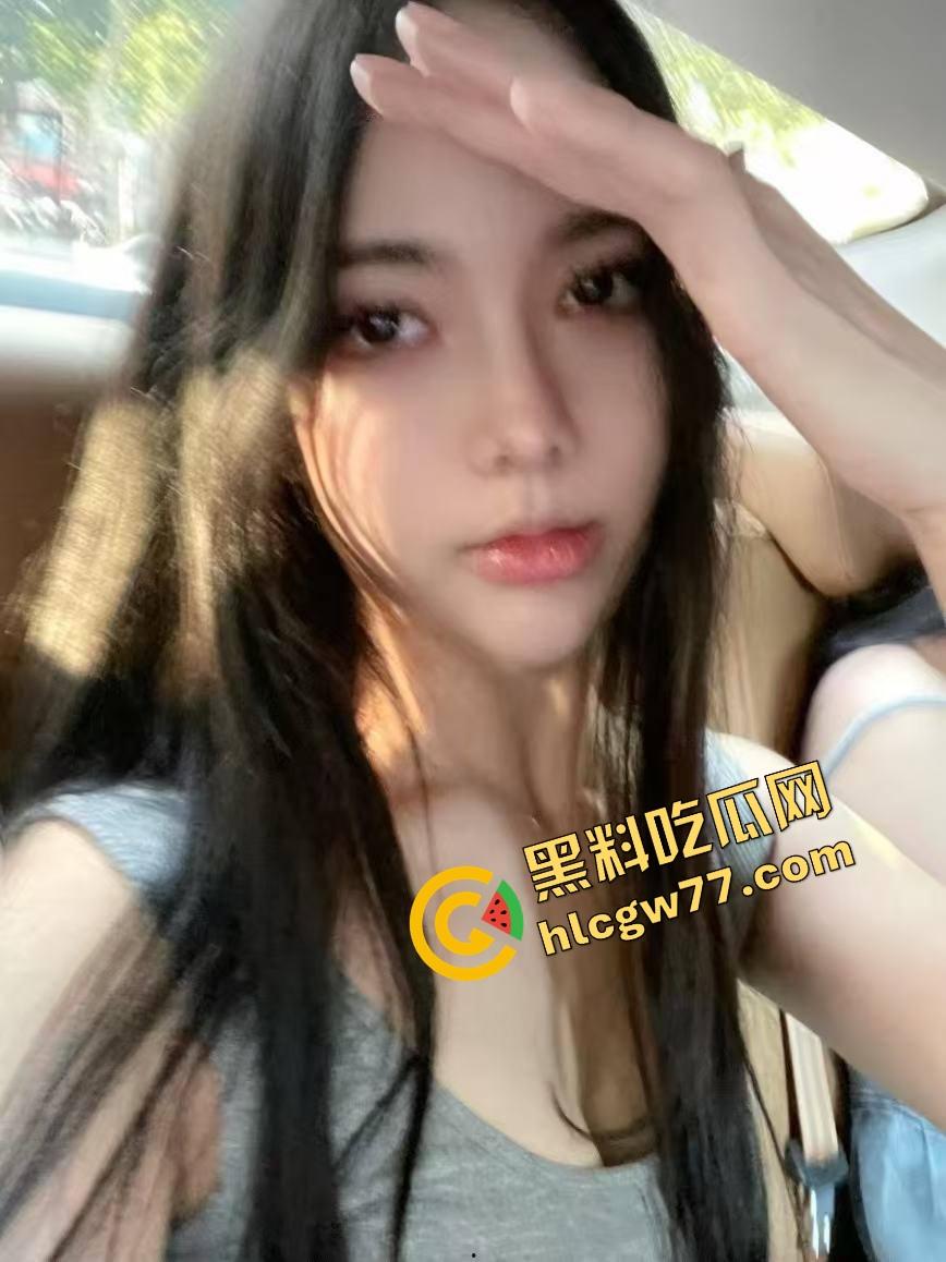 别看高中时装得纯，济南这【黄薇】私下骚得能申请国家级认证了，宿舍自拍都能剪出一部AV！-6