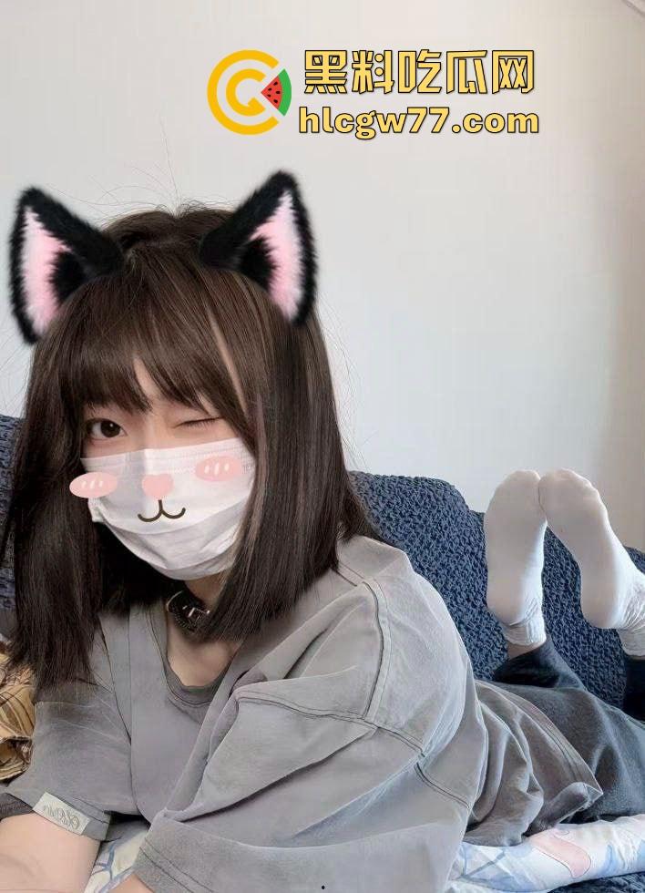 抖音14w粉丝网红【公主电闪】私密视频照片流出 卖片哥的评论都被删完了 女上骑乘超熟练!-4