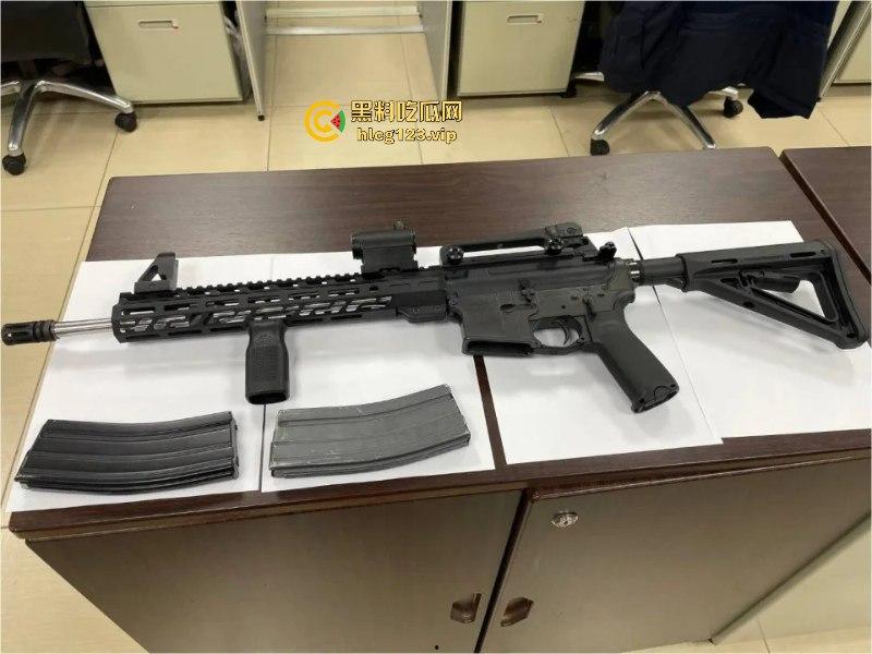 台湾屏东角头黑社会大哥“鸭头” 枪击现场曝光!出殡场面豪华到无法想象!-5