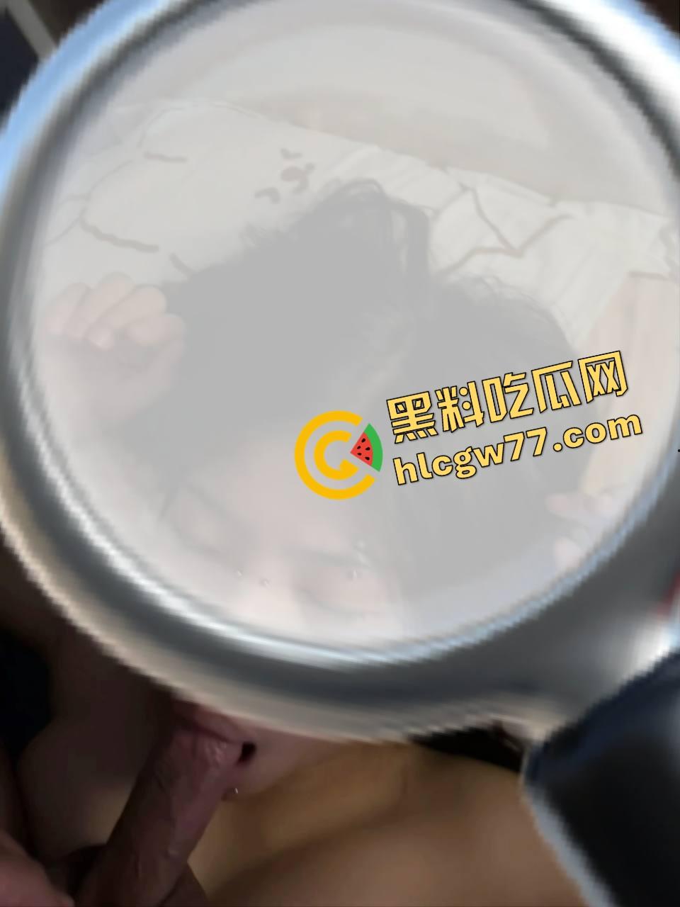 20岁左右还约不到炮？留长发就是通行证，凌晨加好友，天亮就被嫩妹无套骑爆，真实到离谱！-9