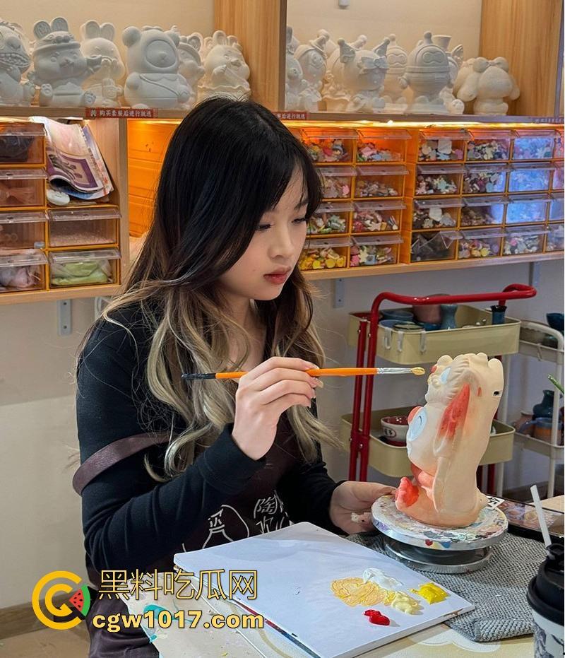 网恋奔现邂逅吞精小妖精【江奕恩】从线上甜蜜到线下开战一步步调教,穿吊带黑丝戴项圈,各种姿势玩到高潮迭起!-2