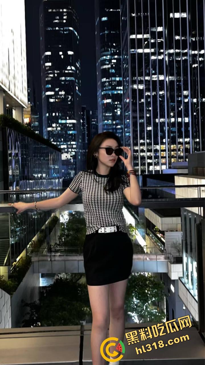 南京传媒学院极品反差母狗『李可盈』网调金主约炮,各种自拍视频流出,课代表小仙女也能喷水?-5