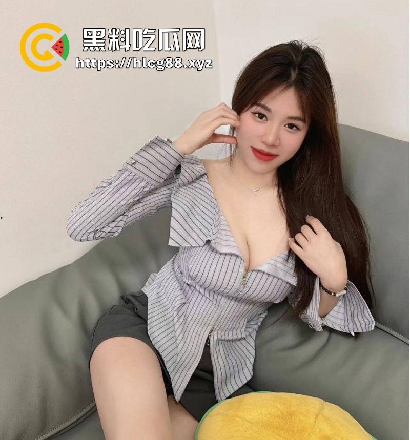 瓜友投稿!酒吧约到极品纹身母狗【林汇佳】性欲强悍口技一流 撅臀脚趾插逼风骚至极 很有撸点。-1