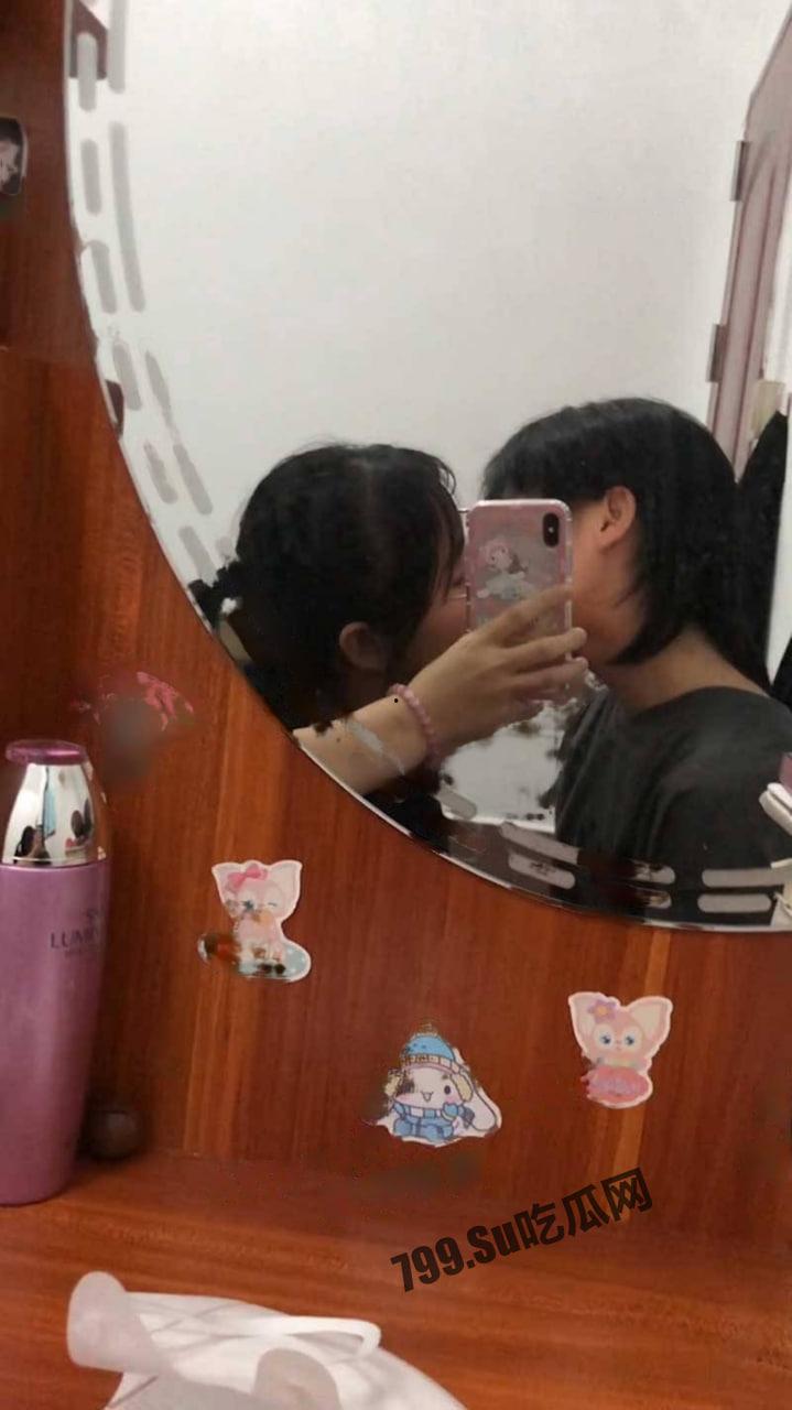 百合预警 大一学妹 S 和『男朋友』T 的恋爱日常 舌吻 做爱 各种姿势 性爱视频流出-2