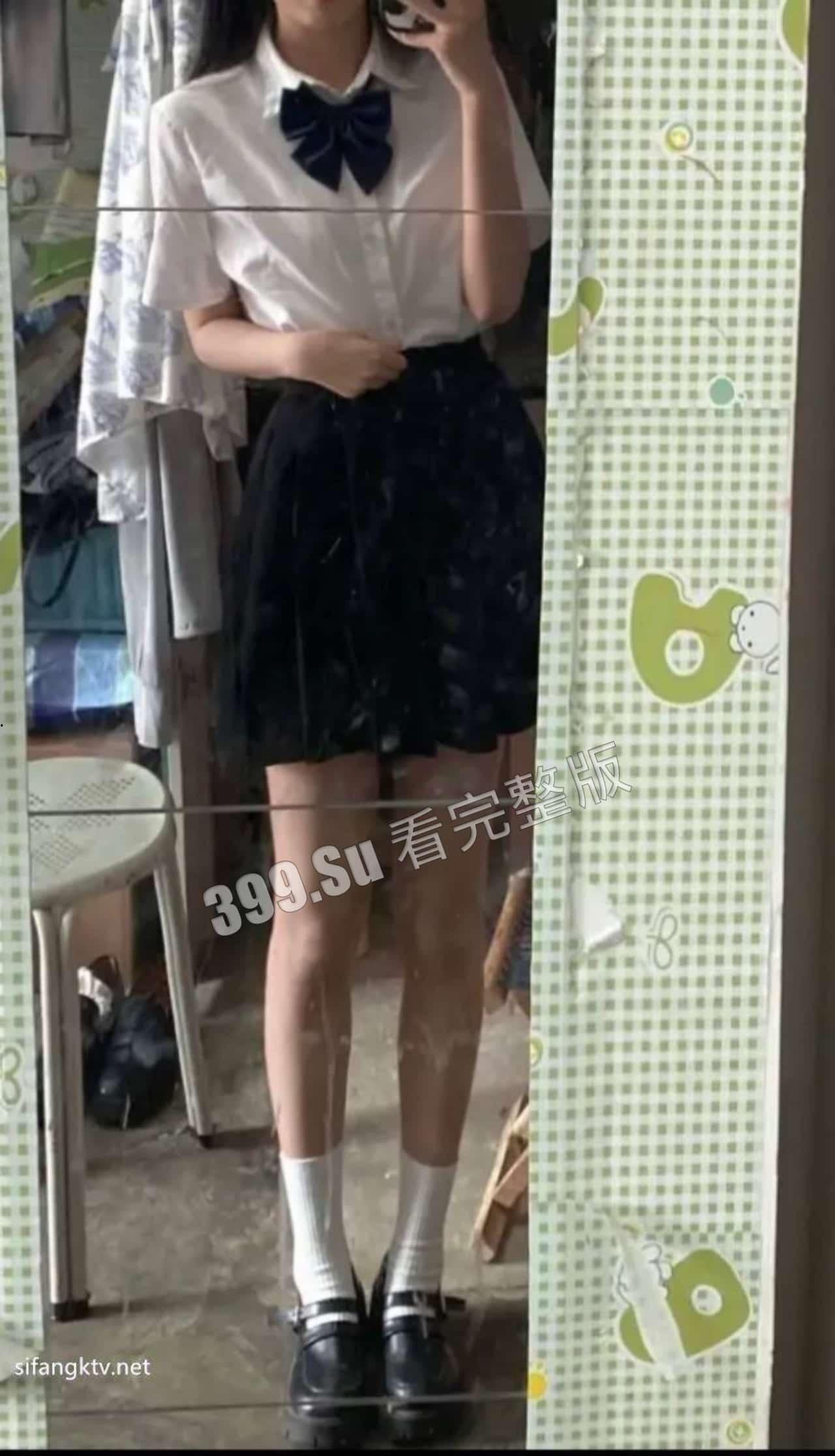 【高端泄密】武汉科技大学大一学妹 孟琳 与男友自拍流出疯传  大合集-4