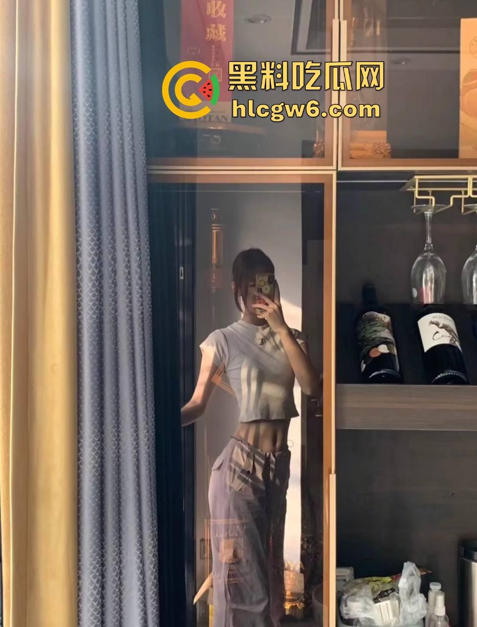 广东性感少妇【林嘉玲】日常被操视频流出!丝袜高跟勾魂摄魄,老色批们看完鸡巴直接硬了吧!-2