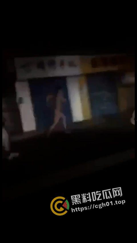 裸奔就是艺术！武汉万科女子裸奔 南宁多起裸奔 裸奔年年有 今年特别多啊-11