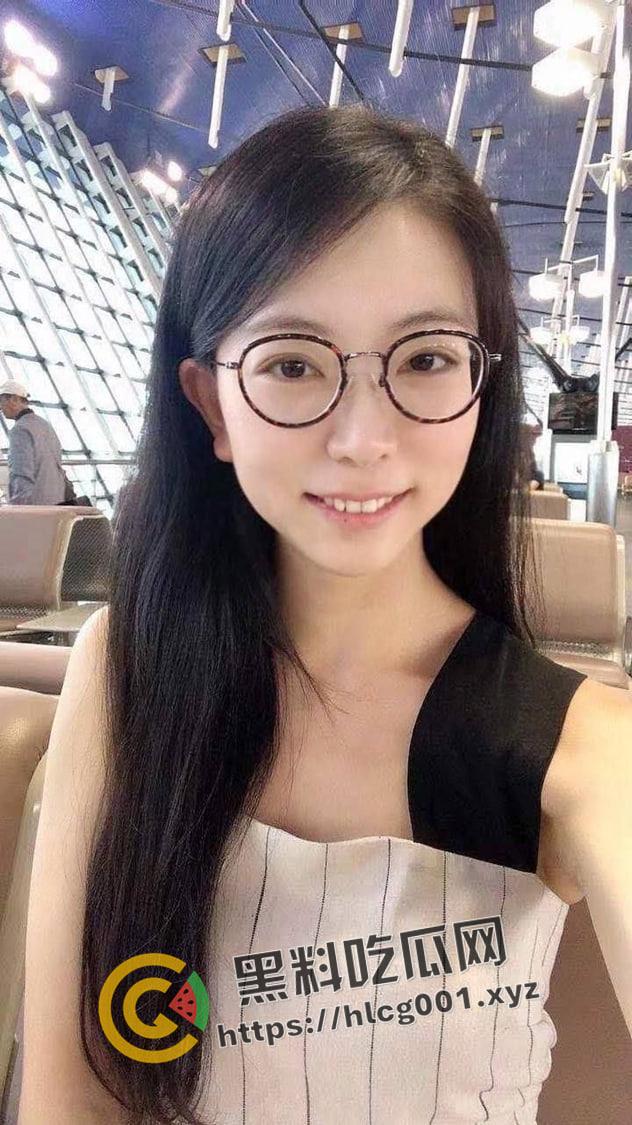 江苏研究生母狗！书香气息眼镜娘 掰开双腿求插满 反差拉满 骚！还是有文化的骚！-1