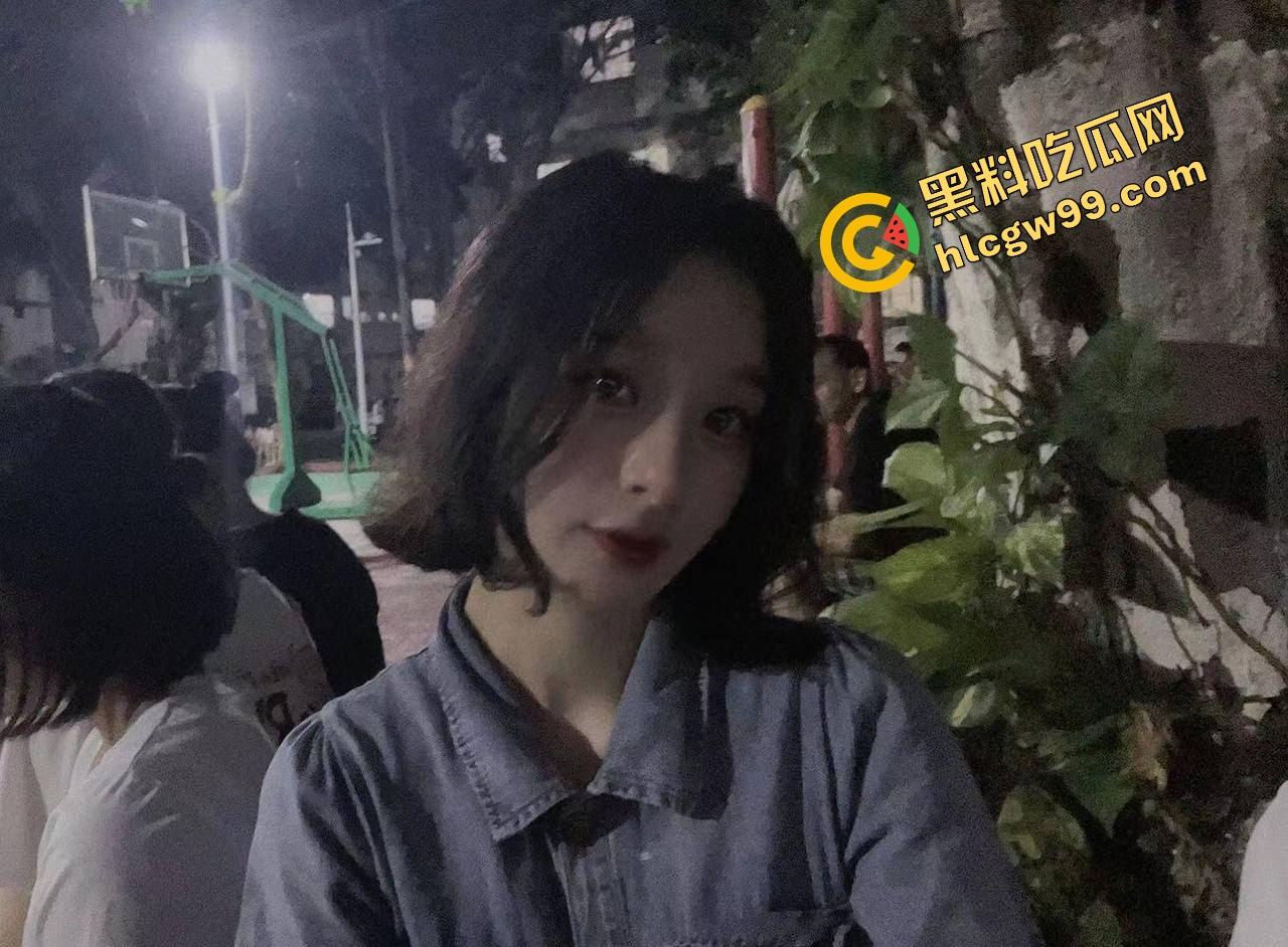 合肥科技职业反差婊骚货【李小雨】假期饥渴床上发骚,露奶露逼淫荡自拍!独家曝光流出!-2