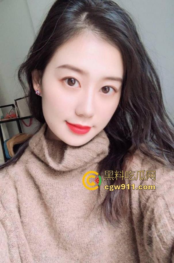 秦皇岛极品人妻少妇【魏文捷】情趣内衣诱惑情人爸爸，主动后入骑乘榨精，欲求不满的性瘾者，被调教成小母狗！-2