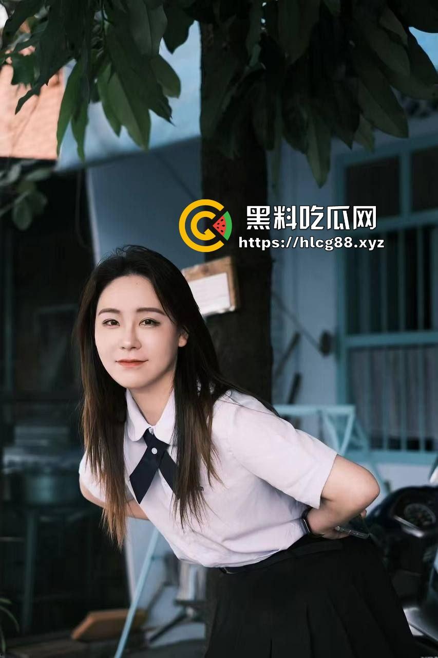 苍南县马镇宝妈怒捉老公操音乐老师小三，小三家脱光干逼被抓爆打，原配美得勾魂还输给贱货！-12