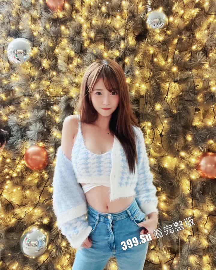 台湾网红主播 #吃货娜娜  直播健身 努力教网友如何锻炼身体的样子真好看-6