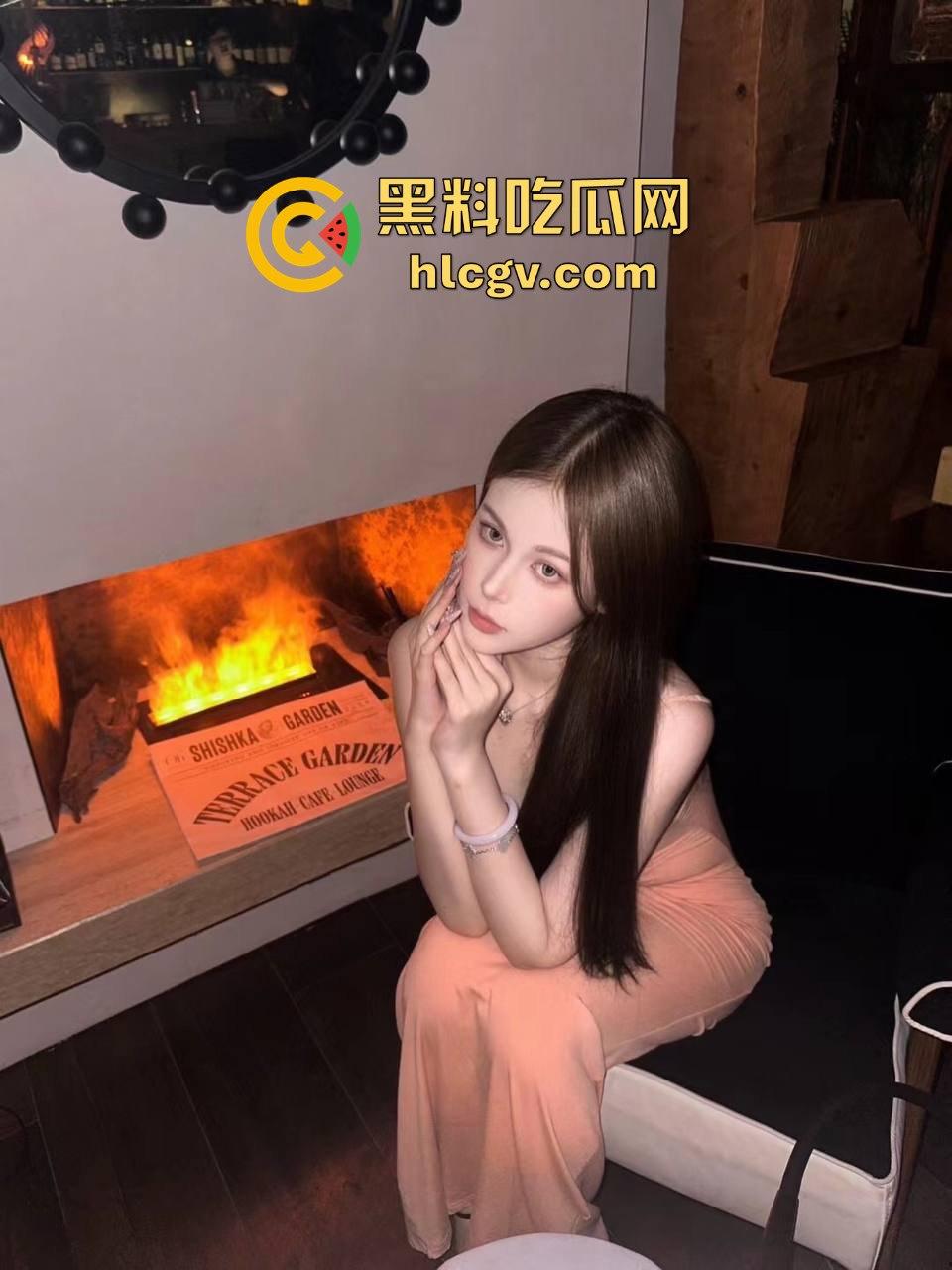 拜金女『 林诗曼 』日逼全能多线操作！一边被草一边语音和闺蜜聊男友内射问题，她这是在草间关怀！-6