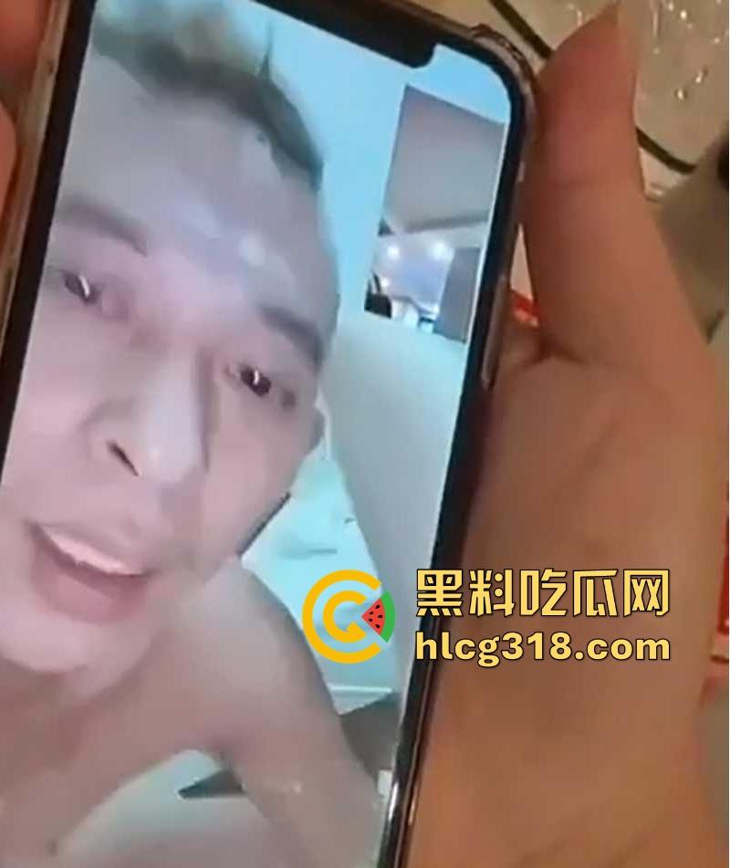 抖音网红【宏少传媒】沐足调戏微胖大奶技师,加钟外出约炮,边操边视频聊天炫耀!-12