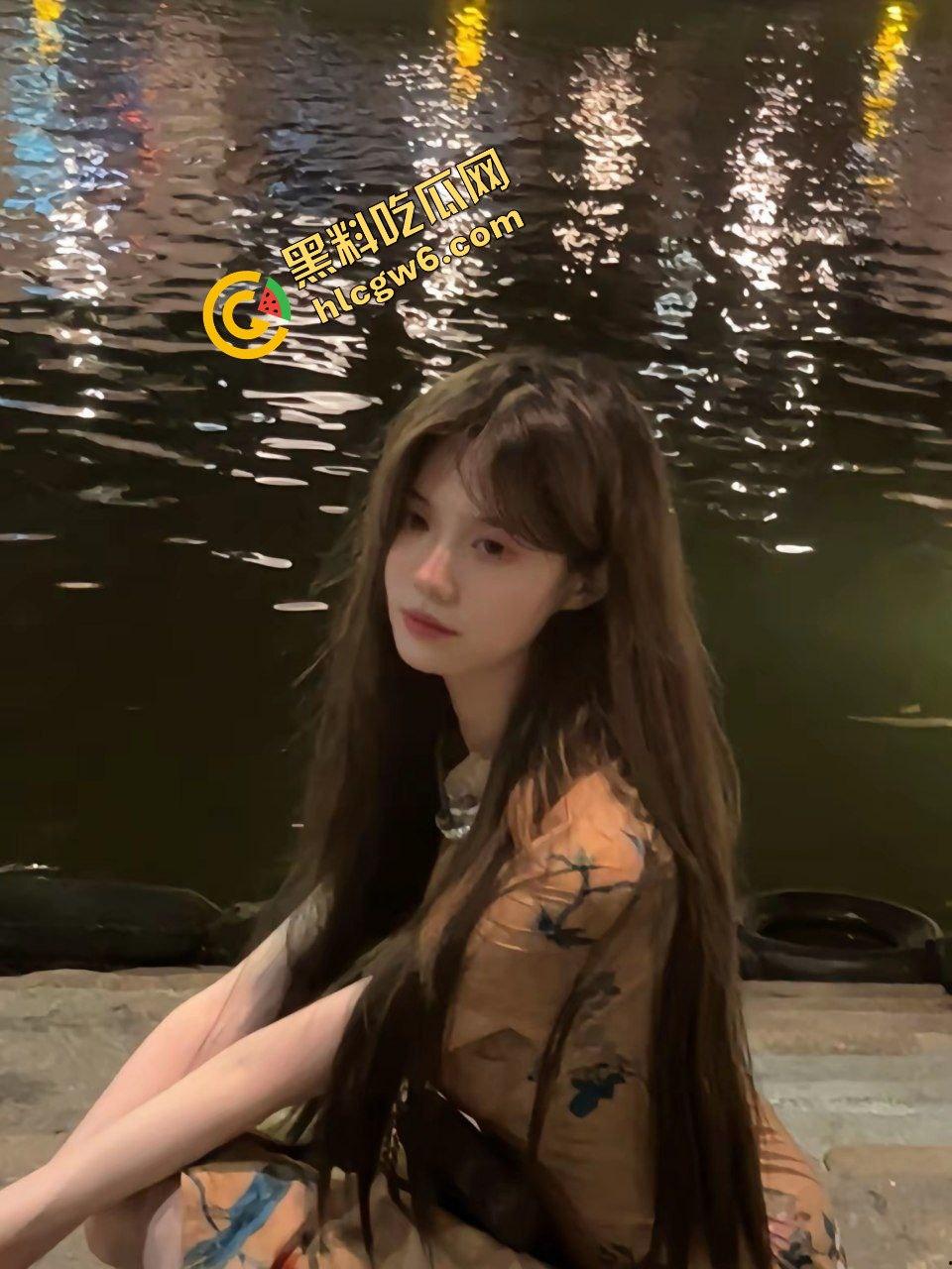 云南经贸外事大专反差旗袍学生妹『林静漪』约炮金主大哥 旗袍制服调情上位榨精性爱 原创独家流出！-2