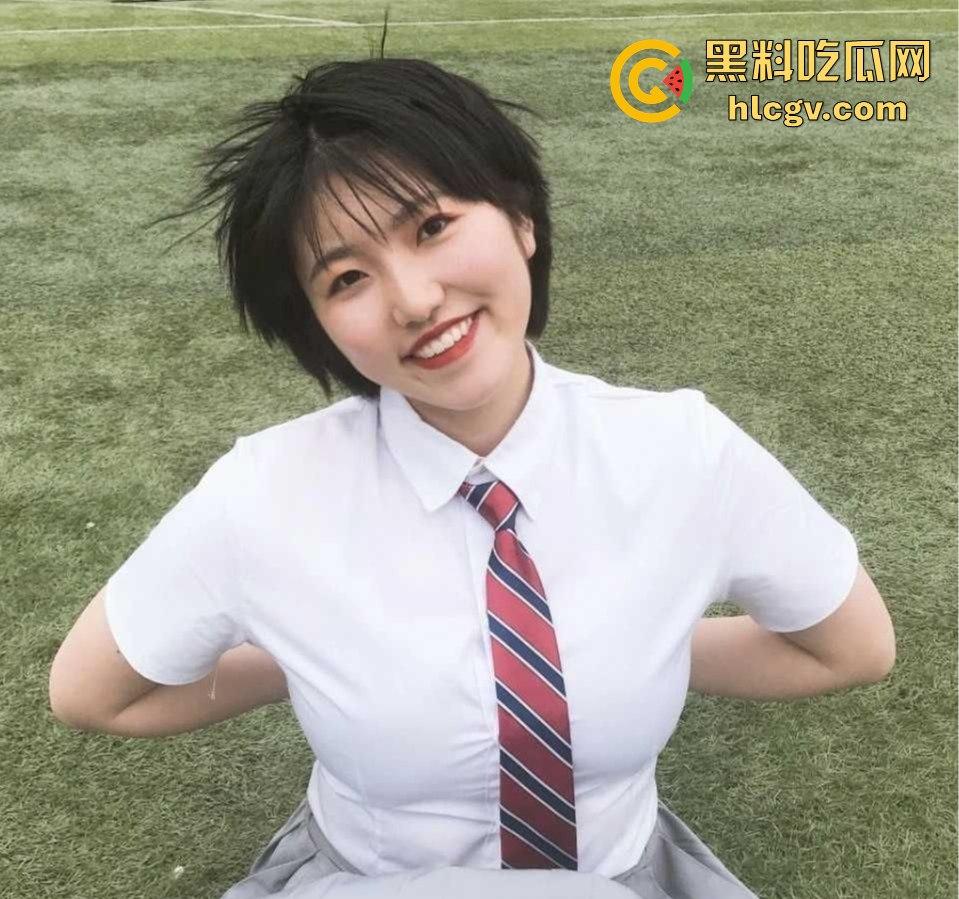 百度云惊现情侣口交后入泄密视频！清纯情侣私下骚得不行，展露隐藏的风骚一面！-3