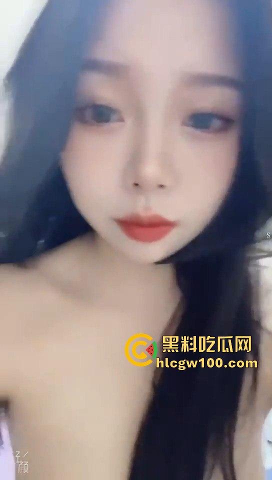 巨乳学生女主播【小咪酱】最新大尺度福利视频,骚货露脸全裸自慰表情十分有看点,小编推荐!-14