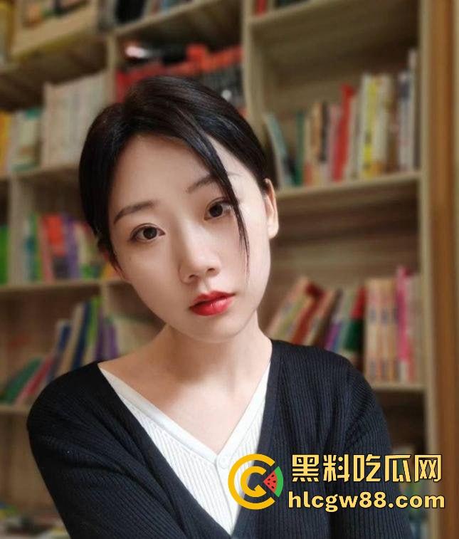 南宁小学骚货老师【刘悦湖】被校长开发的贱母狗，被操得嗷嗷叫爸爸，开发得顺风顺水！-6